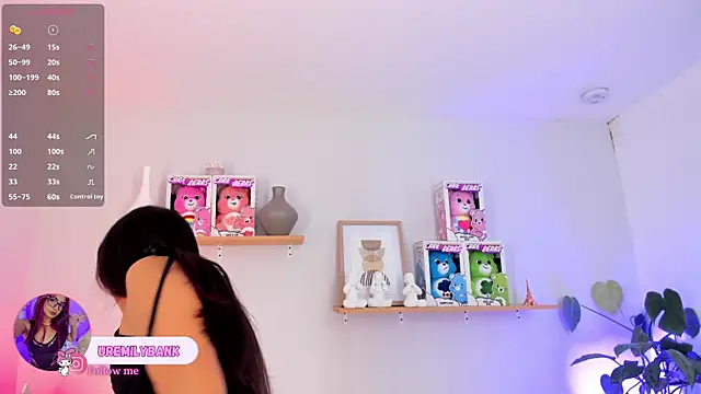 emily bank online show from October 28, 7:35 pm