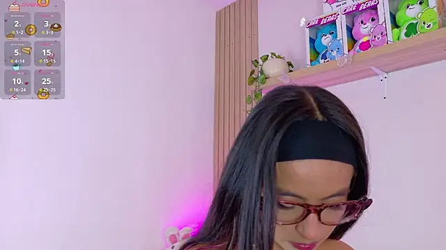 Snapshot of emily_bank chatting on June 26, 8:36 pm emily bank online show from June 26, 8:36 pm