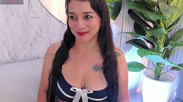 Emelyross  online show from November 9, 12:47 am