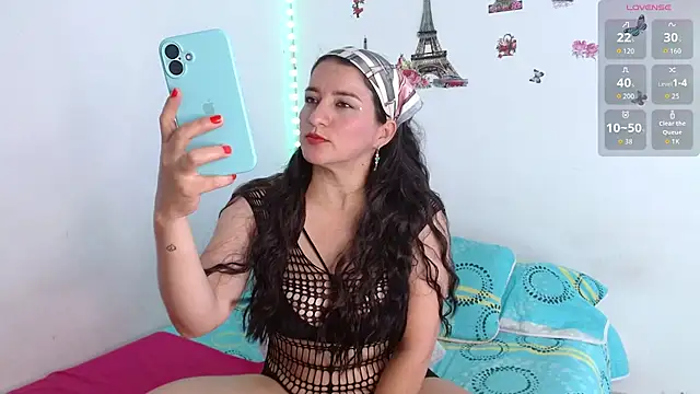 Emelyross  online show from March 24, 1:22 pm