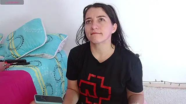 Emelyross  online show from March 11, 1:49 pm