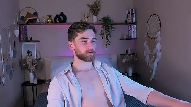 Snapshot of DexterDexx chatting on October 6, 9:26 pm DexterDexx online show from October 6, 9:26 pm