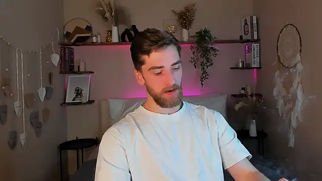 Snapshot of DexterDexx chatting on October 13, 9:38 pm DexterDexx online show from October 13, 9:38 pm