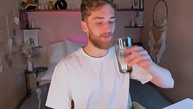 Snapshot of DexterDexx chatting on September 30, 9:32 pm DexterDexx online show from September 30, 9:32 pm