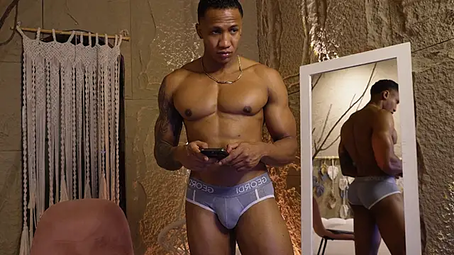 Logan Varela online show from September 13, 12:38 pm