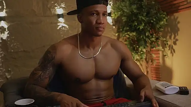 Logan Varela online show from November 11, 2:12 pm