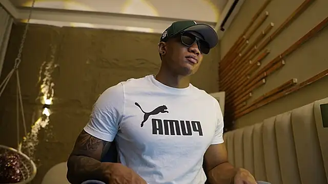 Logan Varela online show from April 19, 5:14 pm