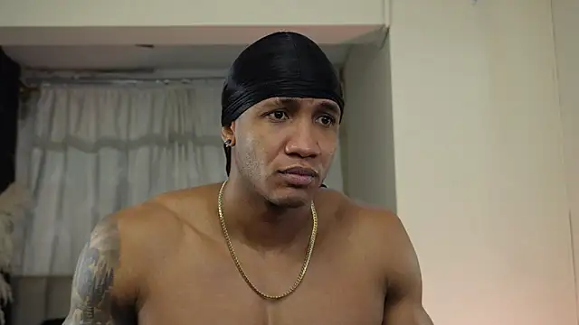 Logan Varela online show from October 5, 11:39 pm