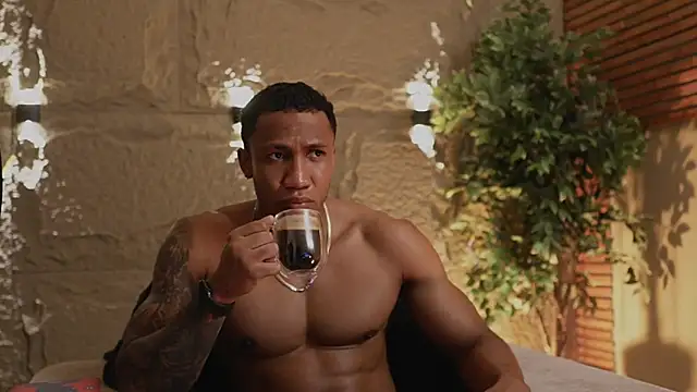 Logan Varela online show from November 27, 9:04 pm