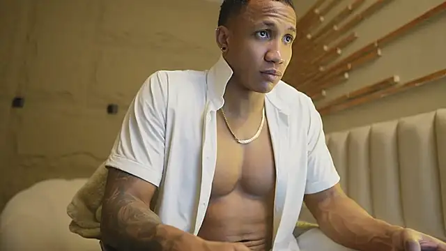 Logan Varela online show from April 1, 1:41 pm