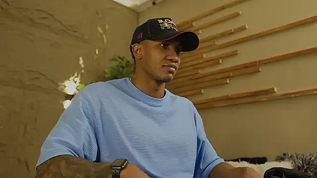 Logan Varela online show from February 15, 3:33 pm