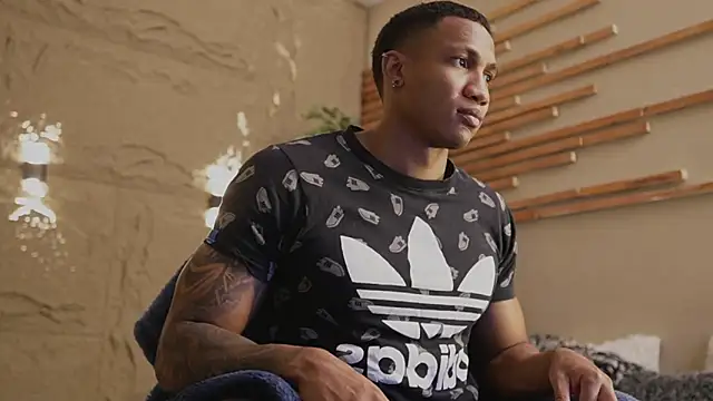 Logan Varela online show from February 11, 4:07 pm