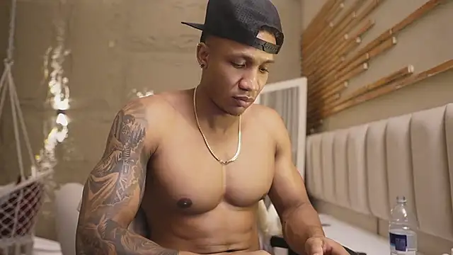 Logan Varela online show from March 17, 1:36 pm