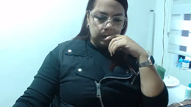 Rebecagiraut online show from January 16, 11:47 am