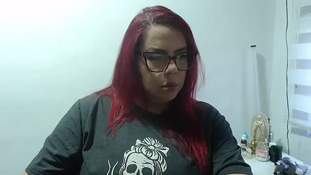 Rebecagiraut online show from December 1, 11:55 am