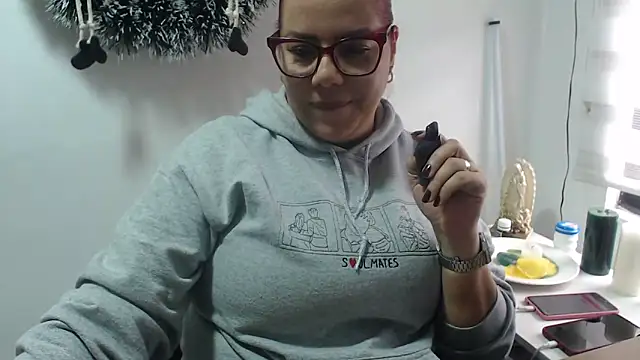 Rebecagiraut online show from December 18, 3:27 pm