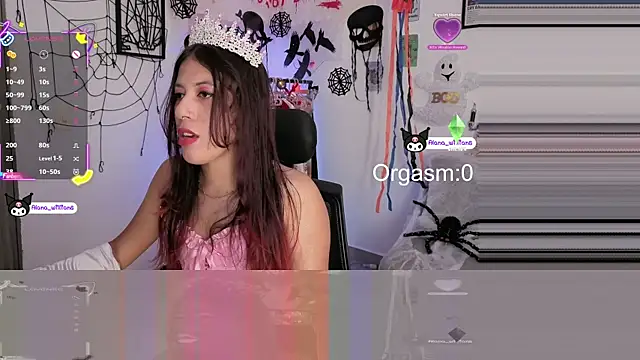 1Alana W online show from October 31, 1:30 pm