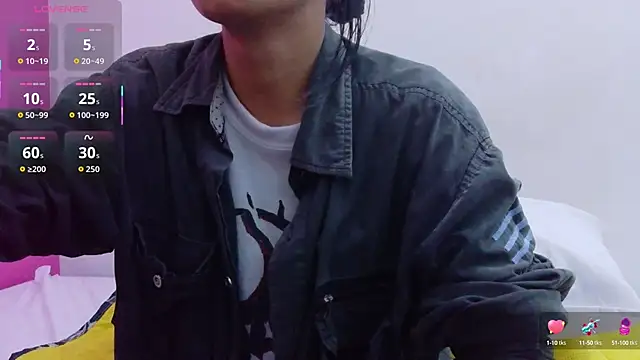 Snapshot of yourcuteneighbourr chatting on October 17, 2:59 am yourcuteneighbourr online show from October 17, 2:59 am