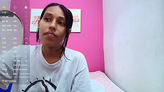Snapshot of yourcuteneighbourr chatting on March 5, 6:12 am yourcuteneighbourr online show from March 5, 6:12 am