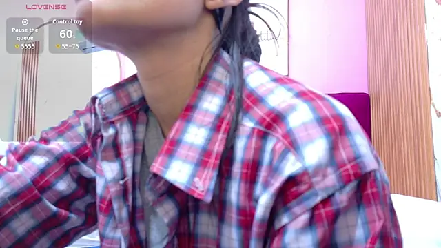 yourcuteneighbourr online show from April 1, 2:46 am