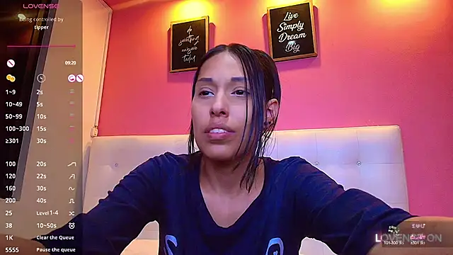 Snapshot of yourcuteneighbourr chatting on February 19, 6:11 am yourcuteneighbourr online show from February 19, 6:11 am