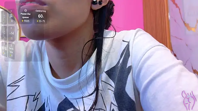 yourcuteneighbourr online show from April 11, 7:45 am