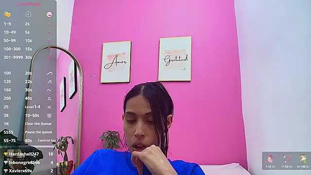 Snapshot of yourcuteneighbourr chatting on February 25, 6:14 am yourcuteneighbourr online show from February 25, 6:14 am