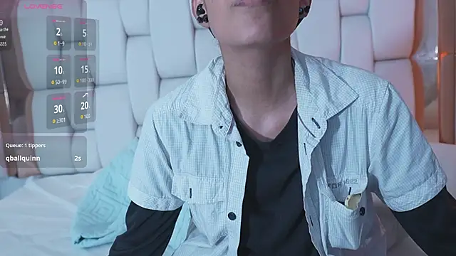 yourcuteneighbourr online show from April 17, 3:09 am