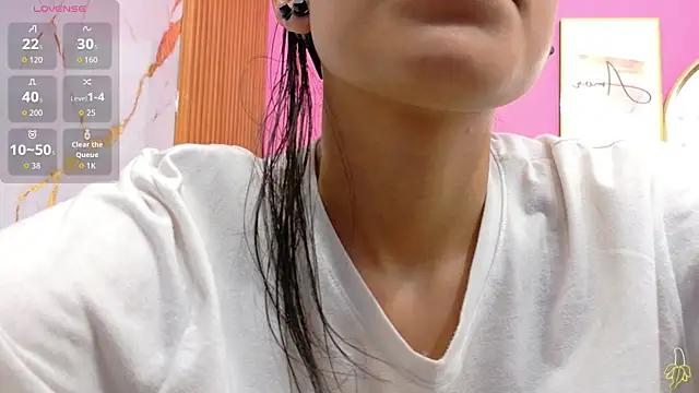 yourcuteneighbourr online show from May 28, 3:03 am