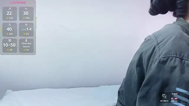 yourcuteneighbourr online show from November 13, 2:59 am