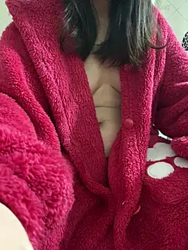 Snapshot of Hatasimi chatting on February 1, 9:57 pm Hatasimi online show from February 1, 9:57 pm