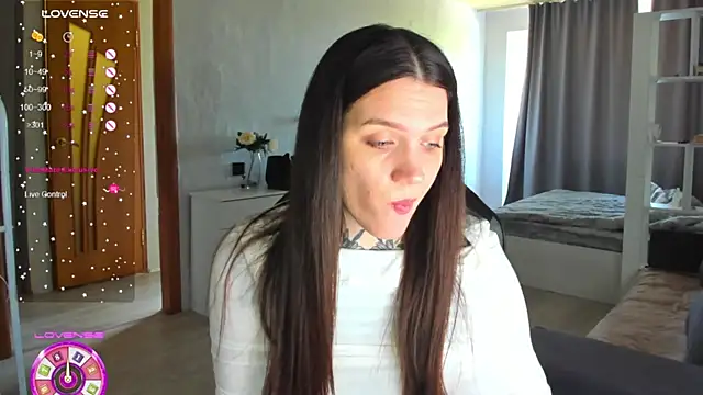 Snapshot of AizaRose chatting on May 7, 8:17 am AizaRose online show from May 7, 8:17 am