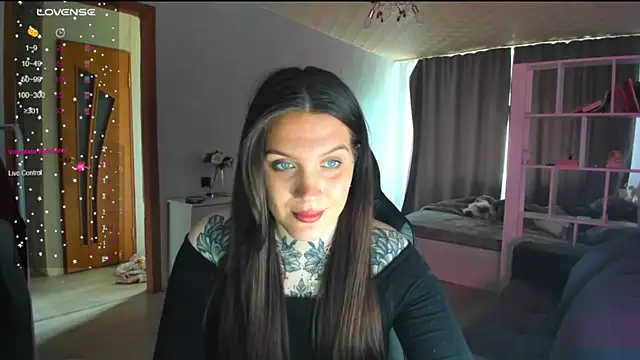 Snapshot of AizaRose chatting on May 12, 7:05 am AizaRose online show from May 12, 7:05 am
