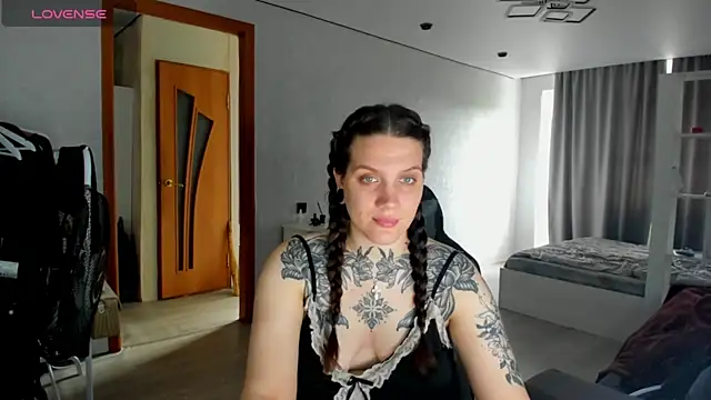 Snapshot of AizaRose chatting on July 21, 7:10 am AizaRose online show from July 21, 7:10 am