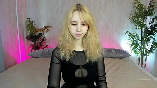 Snapshot of Valerie_Woods chatting on February 26, 4:41 am Valerie Woods online show from February 26, 4:41 am