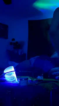 gurlnips online show from February 7, 1:08 pm