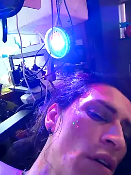 gurlnips online show from February 20, 11:50 pm