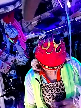 gurlnips online show from March 20, 1:50 am