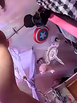 gurlnips online show from October 28, 8:41 pm