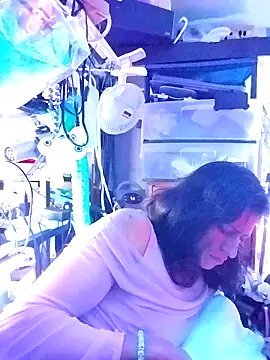 gurlnips online show from March 14, 11:44 pm