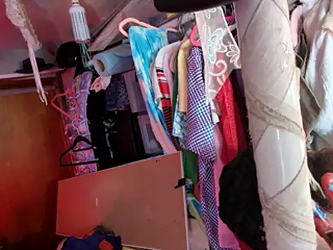 gurlnips online show from November 19, 10:10 pm