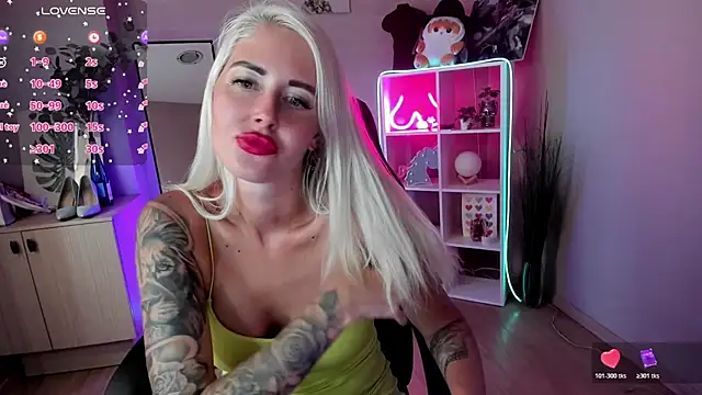 Snapshot of Mermaid_N chatting on July 7, 6:47 am Mermaid N online show from July 7, 6:47 am
