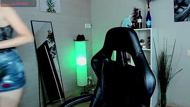 Mermaid N online show from October 10, 1:50 am