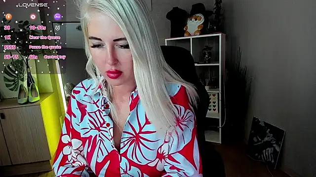 Snapshot of Mermaid_N chatting on July 2, 3:23 am Mermaid N online show from July 2, 3:23 am