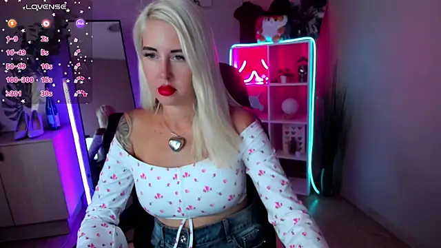 Snapshot of Mermaid_N chatting on July 10, 1:38 am Mermaid N online show from July 10, 1:38 am