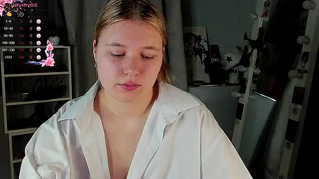 Rebecca Kelly online show from December 23, 2:33 am