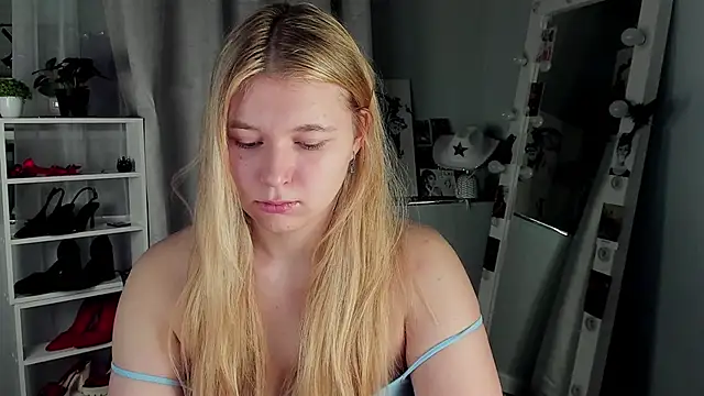 Rebecca Kelly online show from November 25, 4:13 am