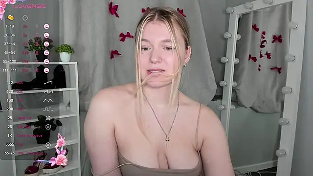 Rebecca Kelly online show from March 11, 9:37 pm