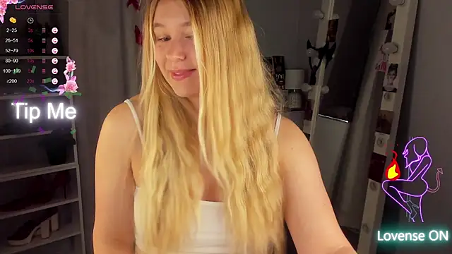 Rebecca Kelly online show from September 13, 1:38 am