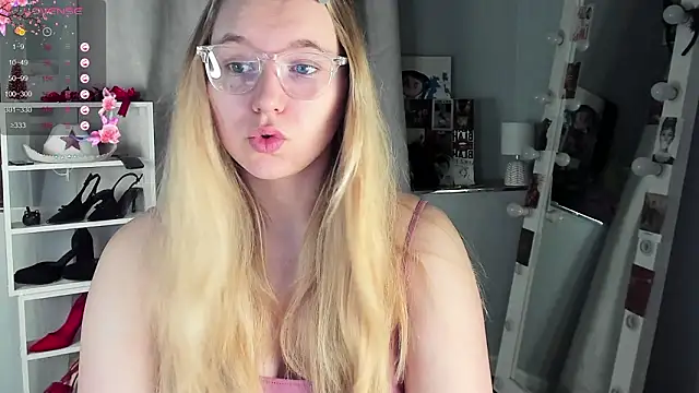 Rebecca Kelly online show from February 17, 2:31 am